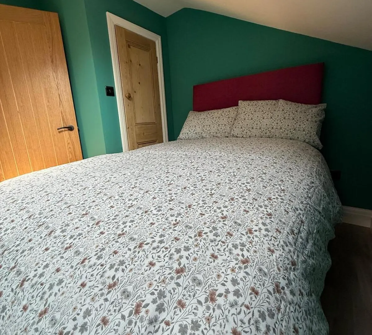Brand New Stylish Converted Coach House In Cardiff Prázdninový dům