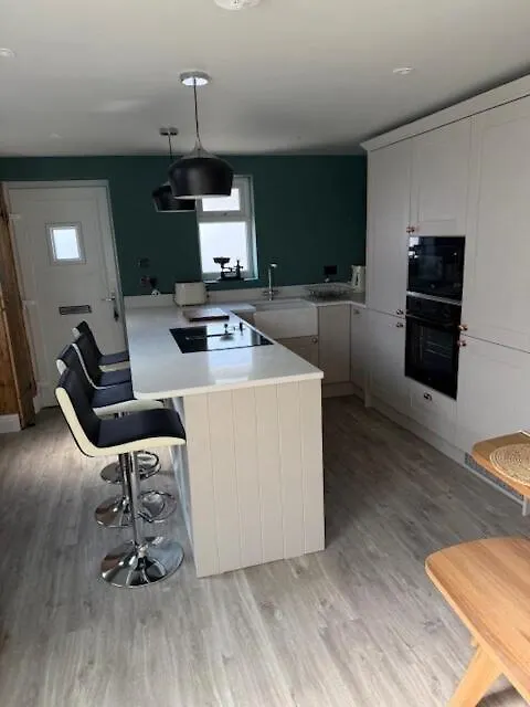 Brand New Stylish Converted Coach House In Cardiff